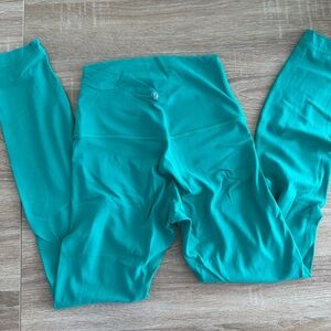 Lululemon Align Leggings 25” in Green Size 2